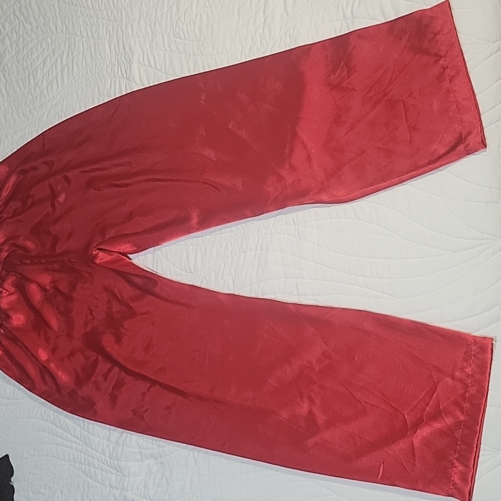 Morgan Tylor Women's Red Pajama Set Large - Picture 5 of 16